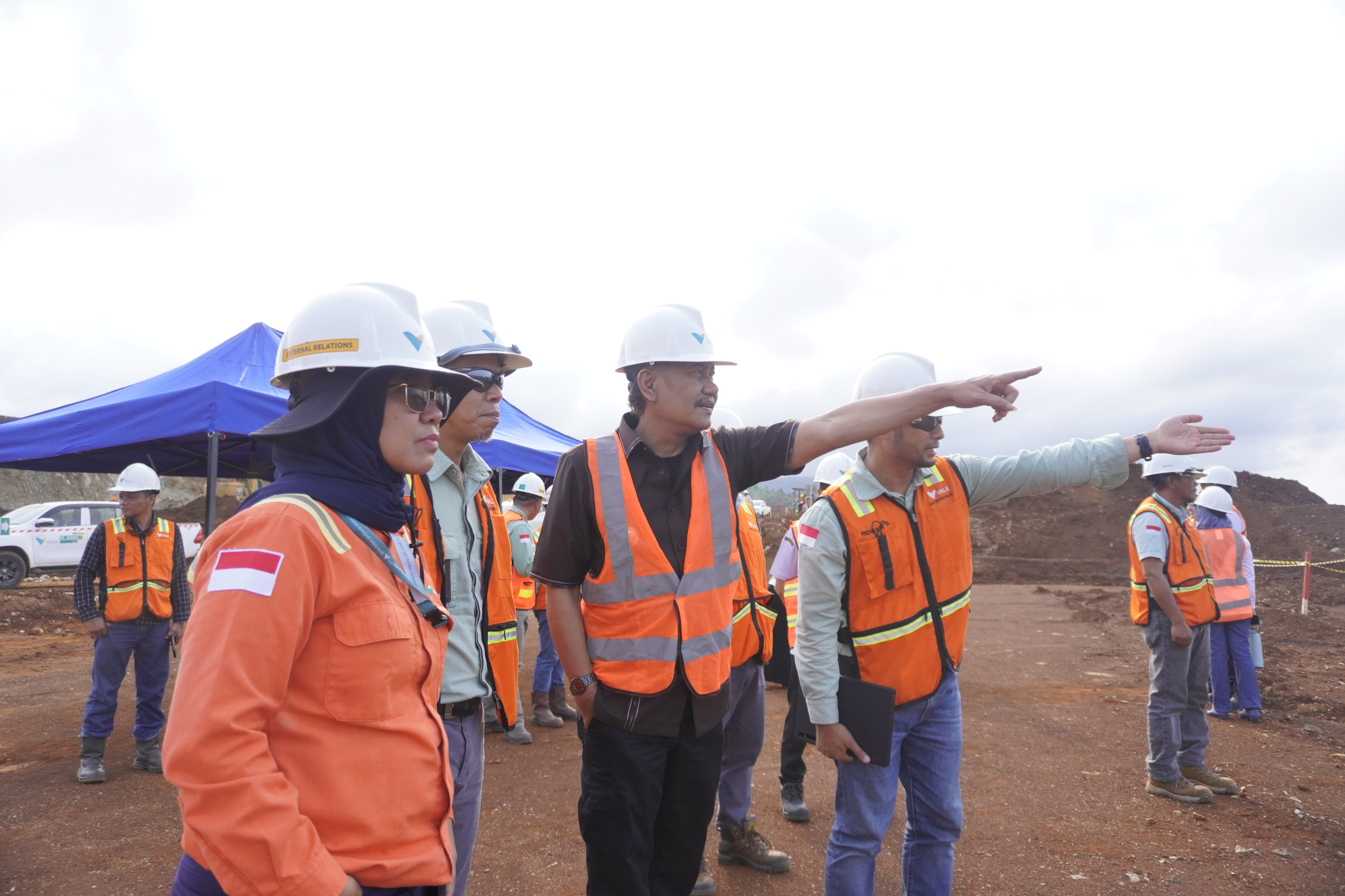 Penjabat (Pj) Bupati Morowali, Rachmansyah Ismail mendukung komitmen keberlanjutan perseroan saat meninjau progres konstruksi project PT Vale Indonesia Tbk (PT Vale) Indonesia Growth Project (IGP) Morowali.
