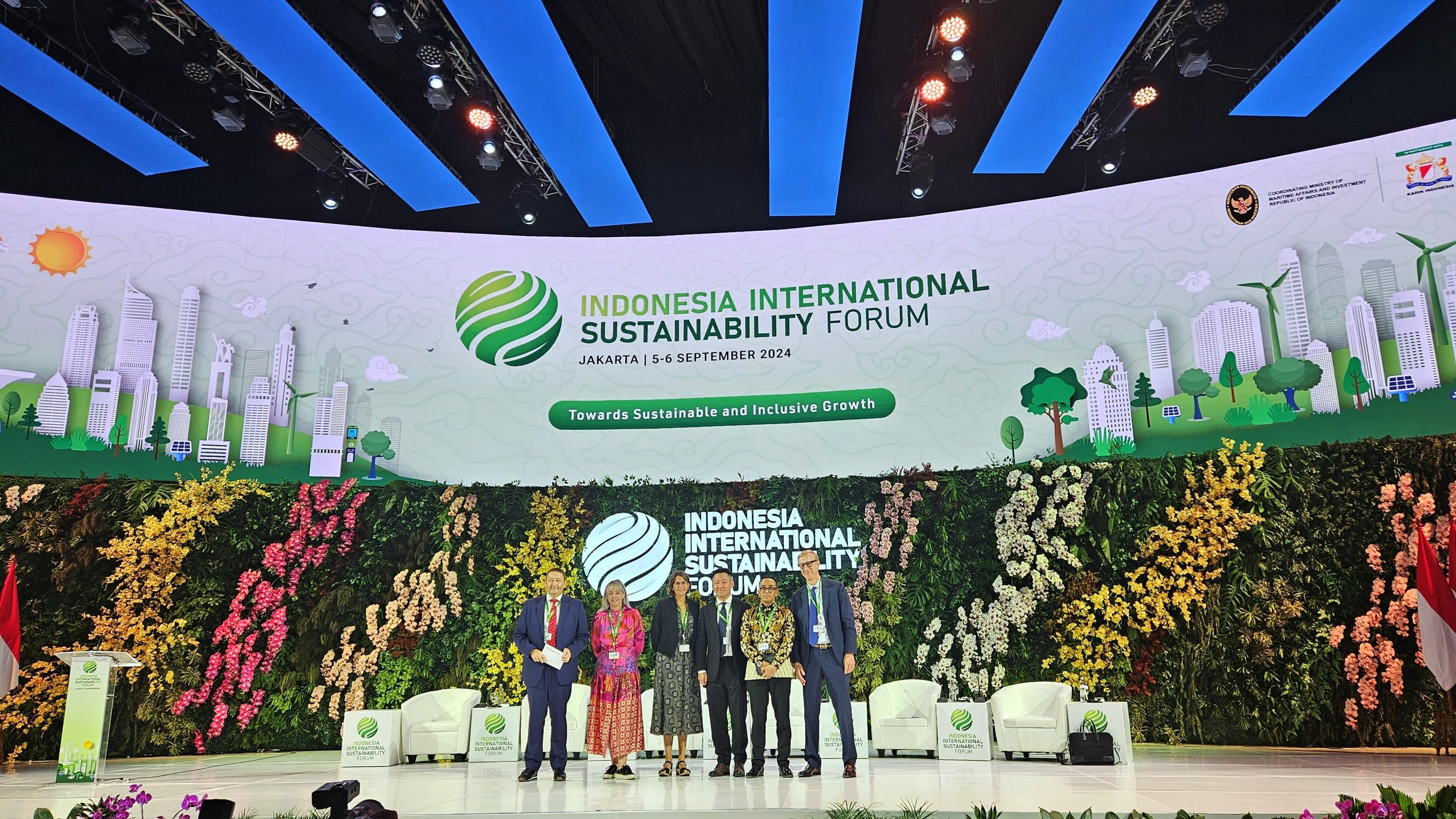 Dengan kekayaan mineral yang melimpah, Indonesia berada di garis depan dalam menangani tantangan lingkungan global. Indonesia International Sustainability Forum (ISF) 2024, yang diselenggarakan di Jakarta pada 5-6 September 2024, menyoroti peran vital Indonesia dalam pengembangan ekonomi hijau. PT Vale Indonesia Tbk (PT Vale) menegaskan dedikasinya terhadap keberlanjutan dan praktik Environmental, Social, and Governance (ESG), serta memamerkan hasil positif dari upaya ini.