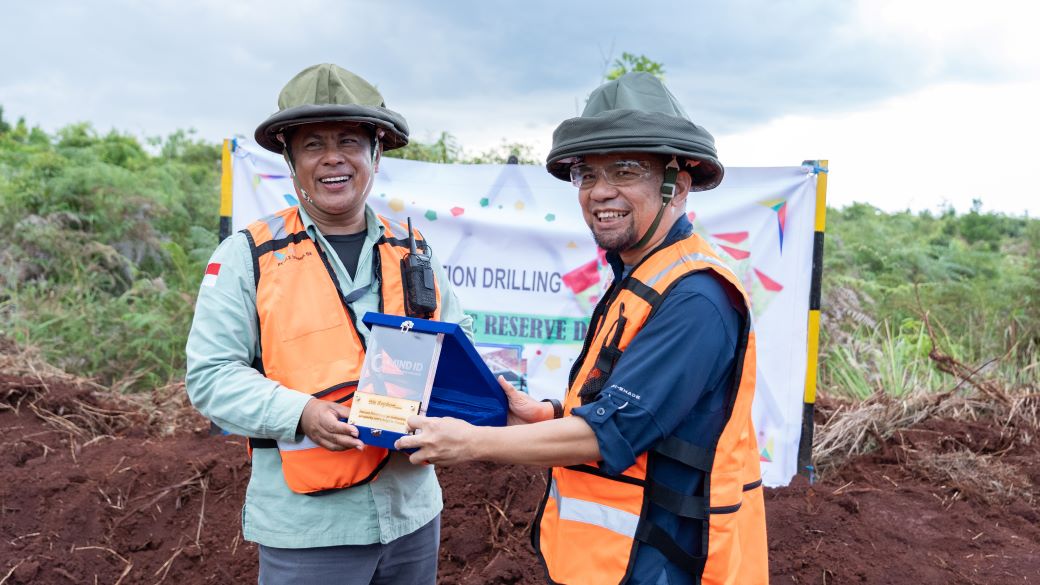 Mining Industry Indonesia (MIND ID) memuji praktik pertambangan berkelanjutan atau Good Mining Practices (GMP) yang dilakukan secara konsisten oleh PT Vale Indonesia Tbk (PT Vale) melalui Indonesia Growth Project (IGP) Pomalaa. Pujian ini disampaikan oleh perwakilan MIND ID saat mengunjungi IGP Pomalaa pada Minggu, 14 Juli 2024.