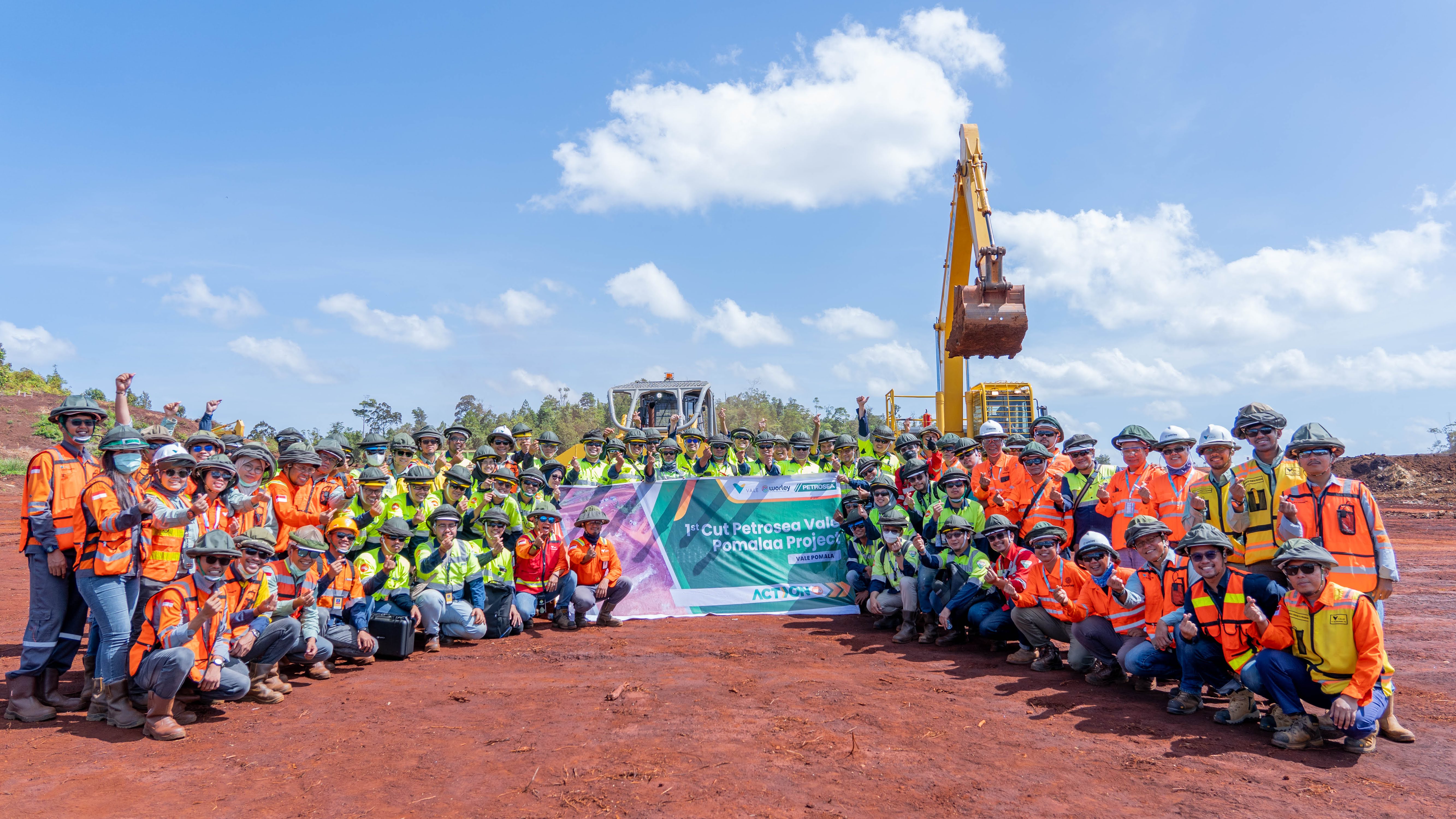 PT Vale Indonesia Tbk (PT Vale), bersama mitra kerjanya, PT Petrosea Tbk, memulai serangkaian seremoni First Cut (Pemotongan Perdana) di area Mining IGP Pomalaa yang di mulai pada Jumat, 4 Oktober 2024. 