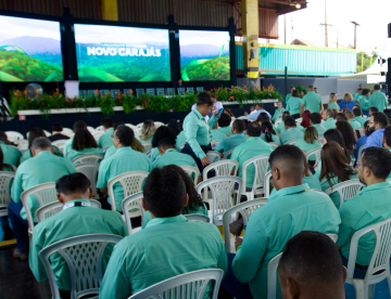 Empregados da Vale durante inauguração do Programa Nova Carajás, no Pará